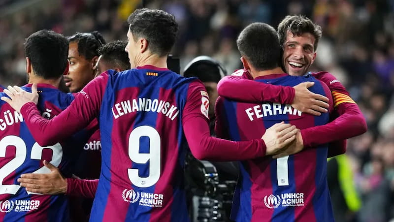 Soi kèo phạt góc Las Palmas vs Barcelona, 3h30 ngày 5/1: Barcelona đeo bám top đầu - Ảnh 1
