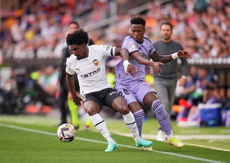 Soi kèo phạt góc Valencia vs Real Madrid, 3h ngày 03/3: Sự trở lại của Bellingham - Ảnh 1