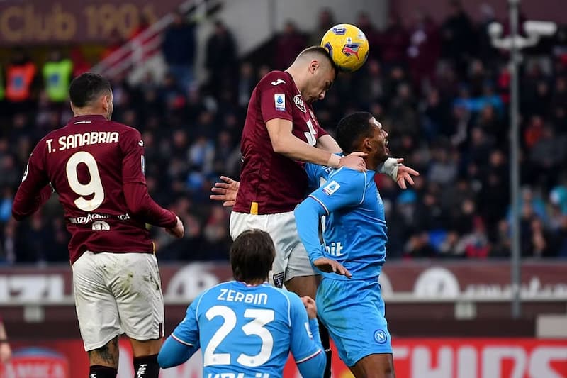 Soi kèo phạt góc Napoli vs Torino, 2h45 ngày 9/3: Osimhen vực dậy Napoli - Ảnh 1