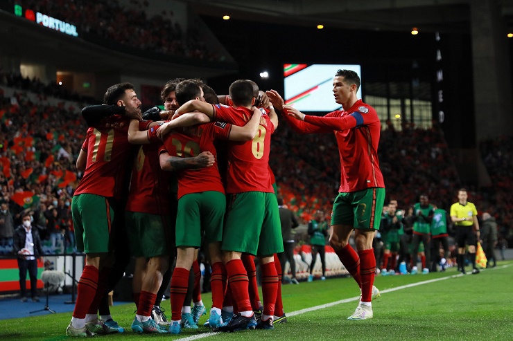 Soi kèo phạt góc Bồ Đào Nha vs Ireland, 1h45 ngày 12/06 - Ảnh 1