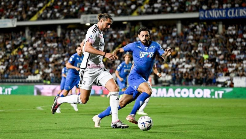 Soi kèo phạt góc Juventus vs PSV, 23h45 ngày 16/09 - Ảnh 1